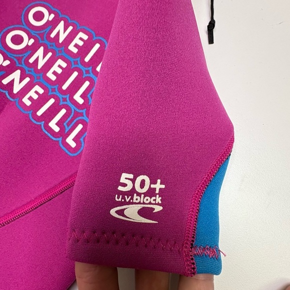 O’Neil Toddler Size 1 Wetsuit Back Zip Berry Pink Shorts Short Sleeves 50+ UPF - Picture 3 of 6